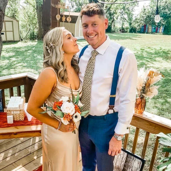 Meet your Posher, Taylor - Picture 2 of 5